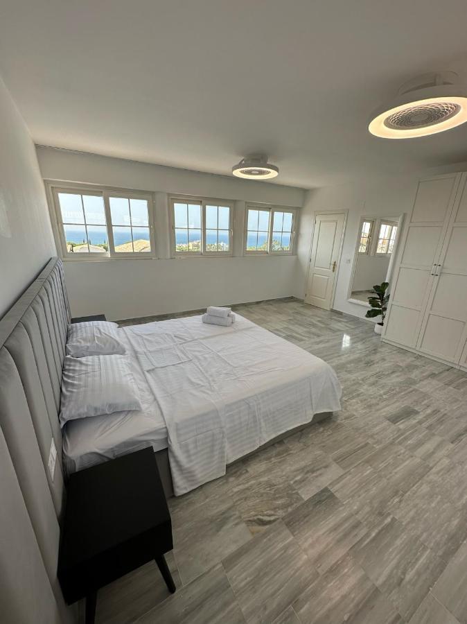Mimosas Penthouse Cabopino Apartemen Marbella