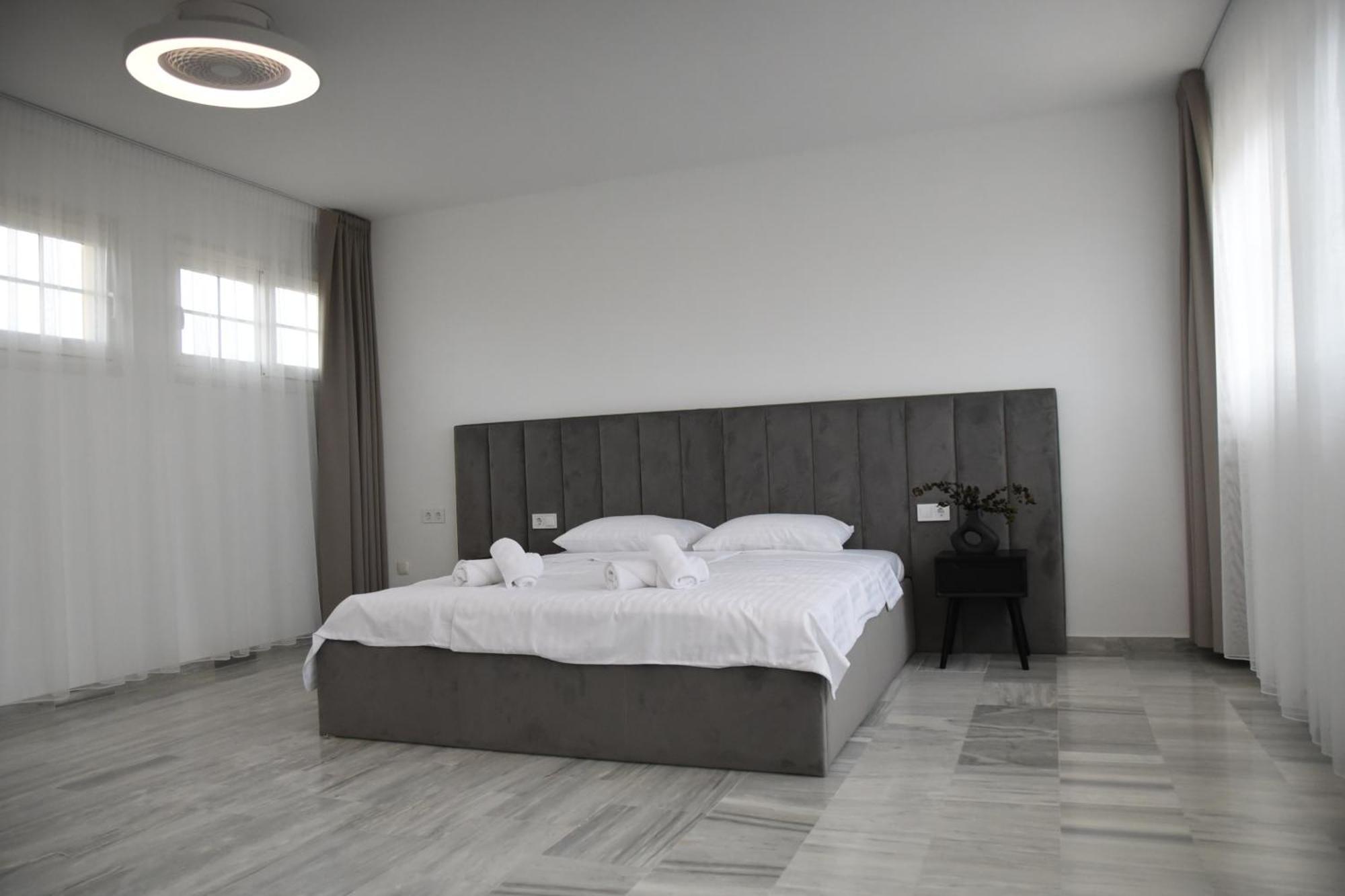 Mimosas Penthouse Cabopino Apartemen